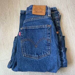 Levi’s rib cage jeans 27